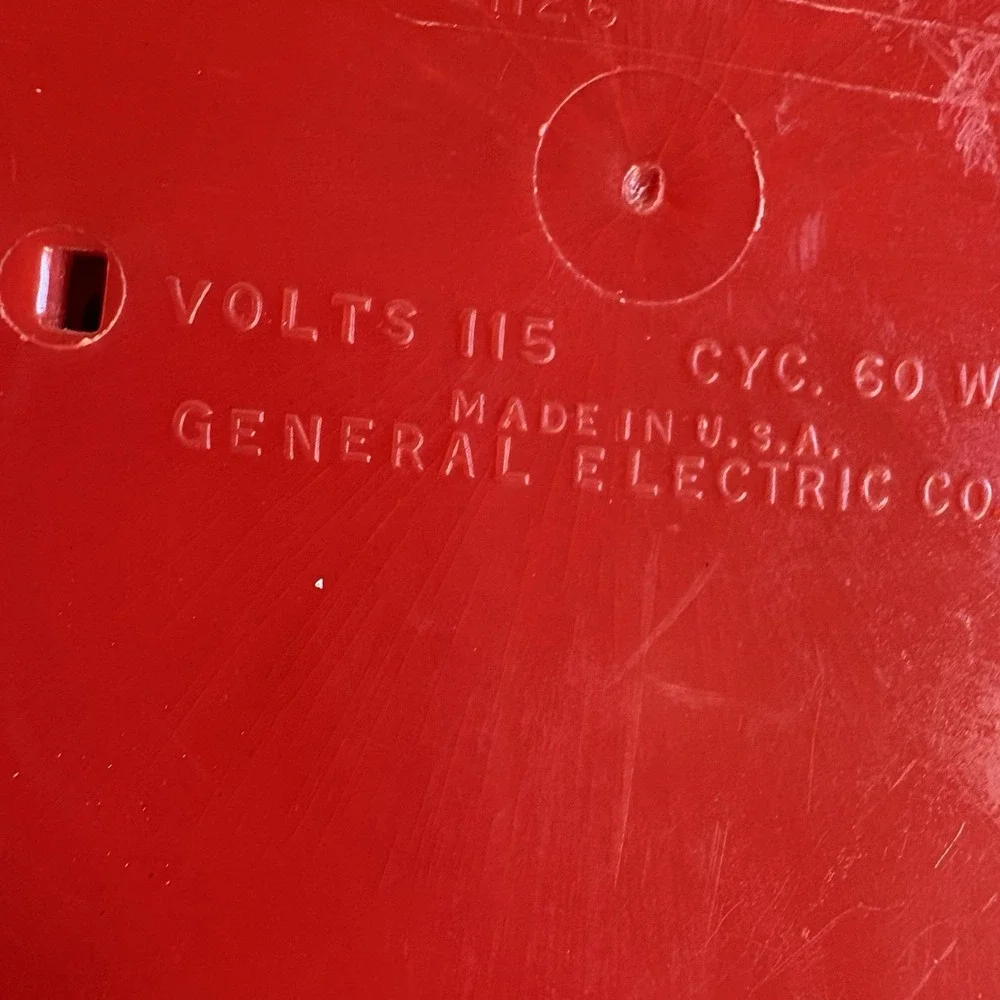 Vintage 1950's General Electric GE Wall Clock Faded Model 2H26 THE GOURMET